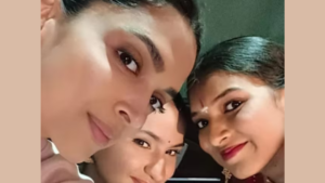 Deepika's viral selfie.
