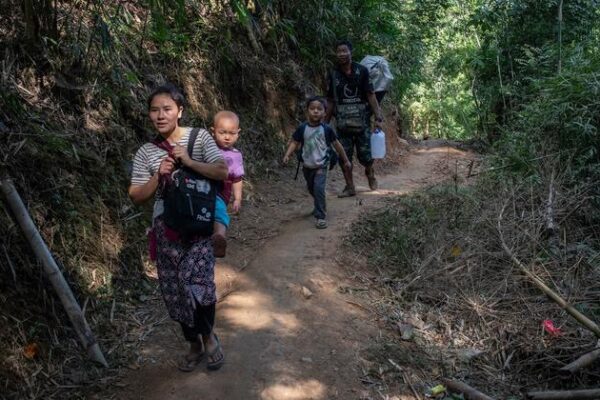 म्याँमार: सशस्त्र सेना और पृथकतावादी गुट के बीच बढ़ती हिंसा पर चिन्ता